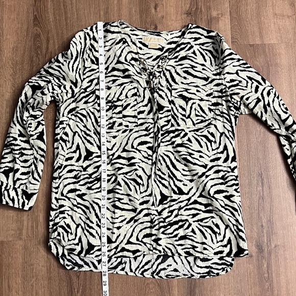 Michael Kors Animal Print Lace Front Blouse Size PL - Picture 10 of 12